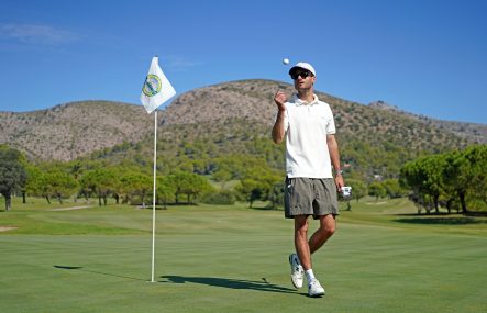 7 consigli di abbigliamento da golf per giocare in estate e in inverno